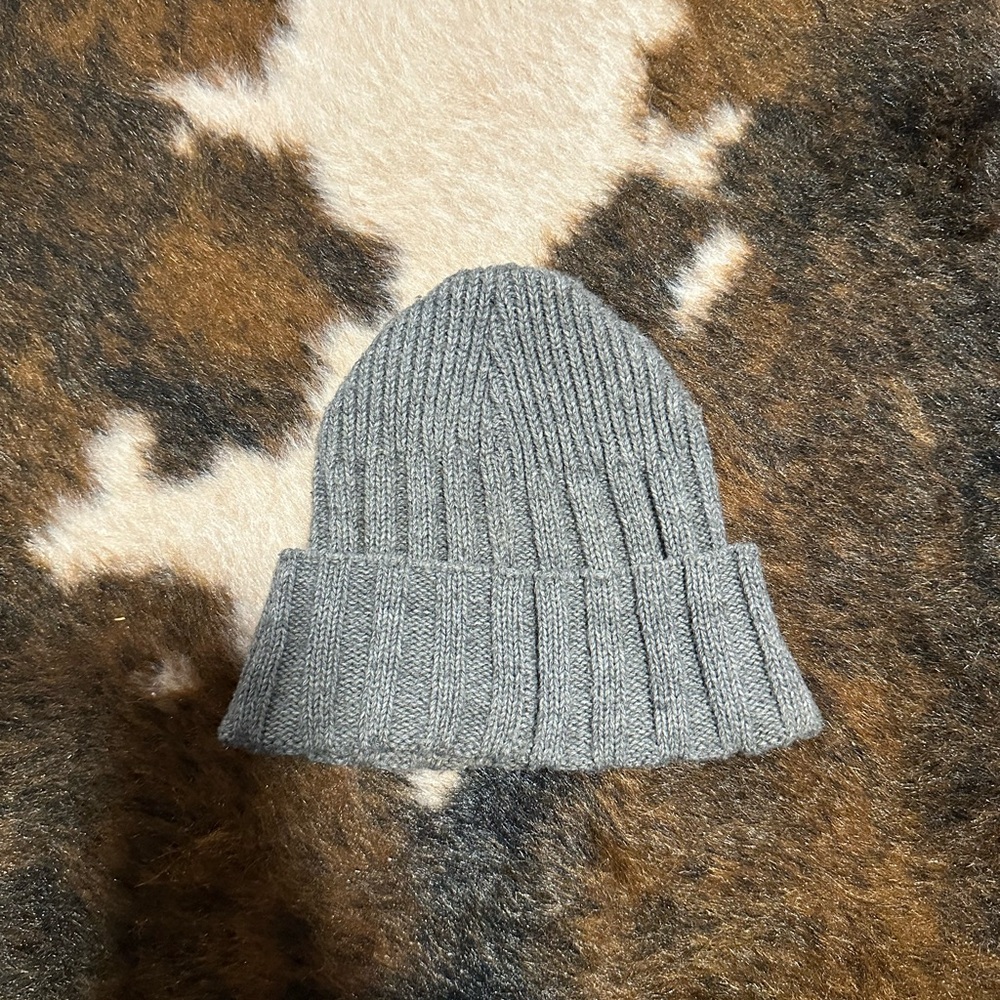 Hugo Boss beanie - Picture 2 of 3